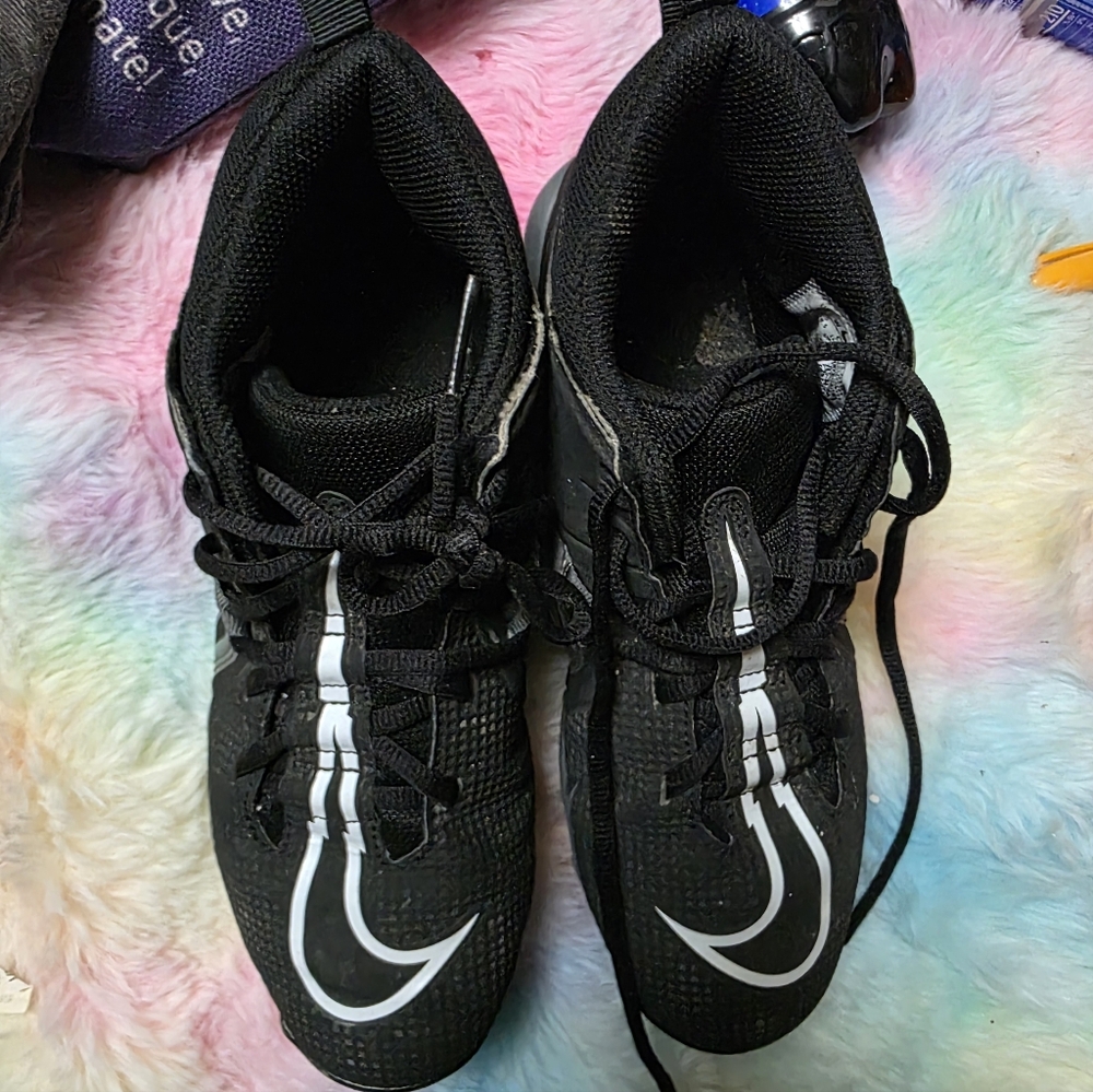 Big Boys Size 6 Nike Alpha Menace Shark